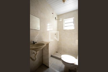 Banheiro da Suíte 1 de casa para alugar com 1 quarto, 30m² em Colubandê, São Gonçalo