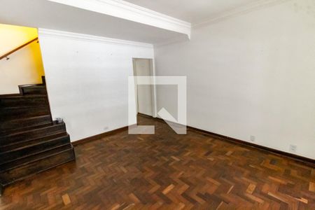 Sala 1 de casa para alugar com 3 quartos, 250m² em Vila Progredior, São Paulo