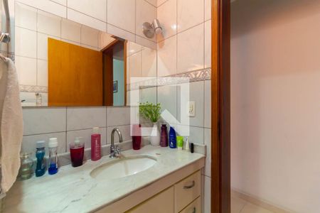 Banheiro 1 de casa à venda com 3 quartos, 240m² em Jardim Vila Formosa, São Paulo