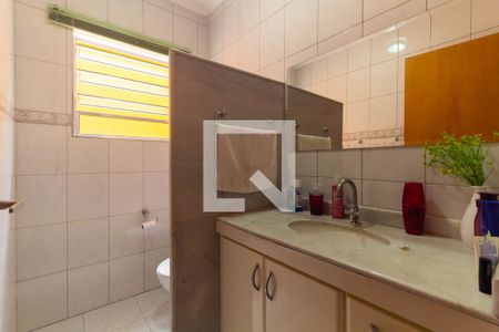 Banheiro 1 de casa à venda com 3 quartos, 240m² em Jardim Vila Formosa, São Paulo