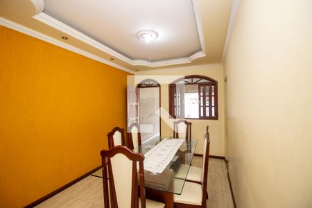 Sala de casa à venda com 5 quartos, 160m² em Sapucaias, Contagem