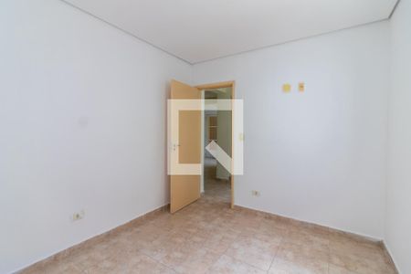 Quarto 1 de casa para alugar com 2 quartos, 65m² em Vila Romero, São Paulo