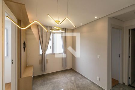 Sala/Cozinha/Área de Serviço  de apartamento para alugar com 2 quartos, 37m² em São Miguel, São Paulo