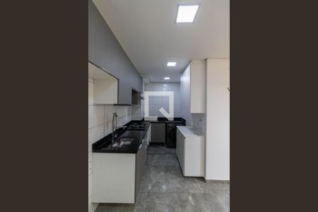Sala/Cozinha/Área de Serviço  de apartamento para alugar com 2 quartos, 37m² em São Miguel, São Paulo