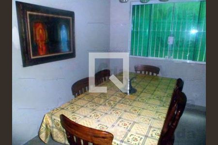 Casa à venda com 3 quartos, 130m² em Quitaúna, Osasco