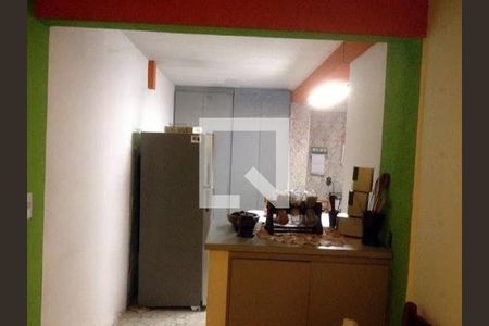 Casa à venda com 2 quartos, 176m² em Metalúrgicos, Osasco