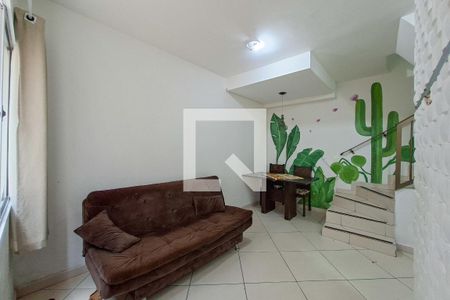 Sala de casa de condomínio para alugar com 1 quarto, 44m² em Cidade Ocian, Praia Grande