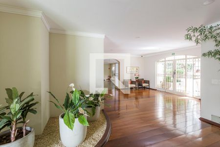 Hall social de apartamento à venda com 2 quartos, 87m² em Vila Nova Conceição, São Paulo