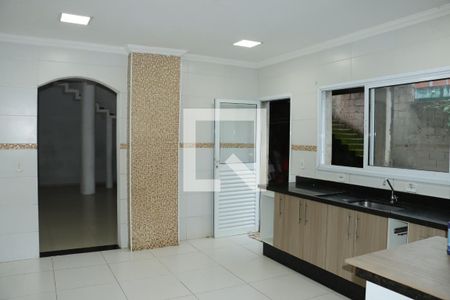Casa para alugar com 3 quartos, 300m² em Nhambuca, Cotia