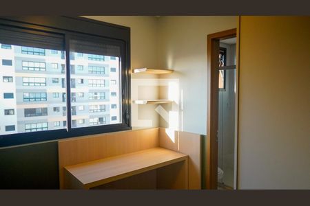 Quarto 2 de apartamento para alugar com 2 quartos, 70m² em Setor Bueno, Goiânia