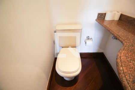 Lavabo de apartamento para alugar com 2 quartos, 210m² em Vila Nova Conceição, São Paulo