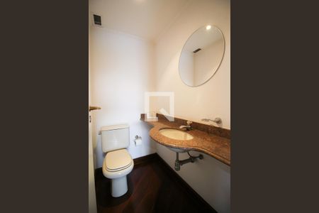 Lavabo de apartamento para alugar com 2 quartos, 210m² em Vila Nova Conceição, São Paulo