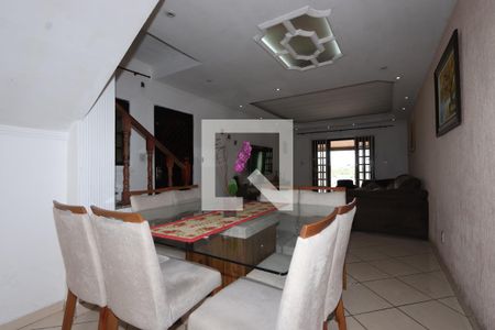 Sala de casa à venda com 3 quartos, 125m² em Jardim Santa Adelia, São Paulo