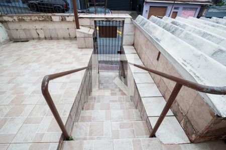 Escada da entrada de casa à venda com 2 quartos, 198m² em Vila das Merces, São Paulo