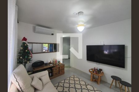 Sala de casa de condomínio para alugar com 3 quartos, 298m² em Jacarepaguá, Rio de Janeiro