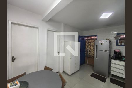 Cozinha de casa de condomínio para alugar com 3 quartos, 298m² em Jacarepaguá, Rio de Janeiro