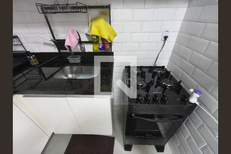 Cozinha de casa de condomínio para alugar com 3 quartos, 298m² em Jacarepaguá, Rio de Janeiro