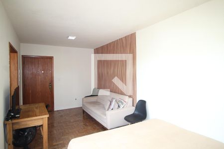 Sala/Quarto de kitnet/studio à venda com 1 quarto, 33m² em Vila Ipiranga, Porto Alegre