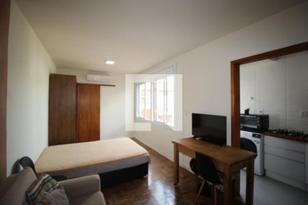 Sala/Quarto de kitnet/studio à venda com 1 quarto, 33m² em Vila Ipiranga, Porto Alegre