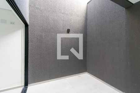 Área de Serviço e Quintal de casa à venda com 3 quartos, 130m² em Jardim Vila Formosa, São Paulo