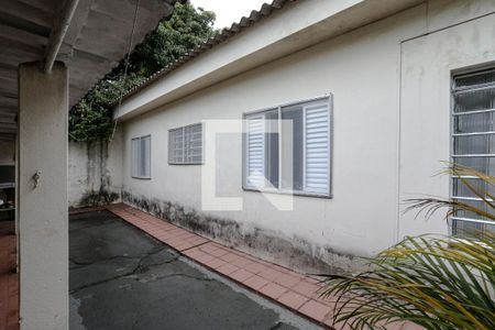 Quintal de casa para alugar com 2 quartos, 250m² em Parque Monte Libano, Mogi das Cruzes