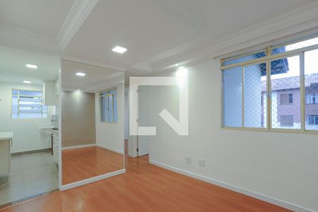 Sala de apartamento para alugar com 2 quartos, 44m² em Jardim Esperanca, Mogi das Cruzes