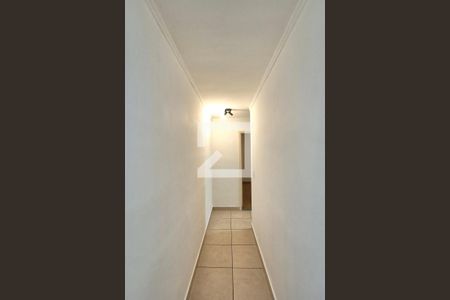 Corredor  de apartamento para alugar com 2 quartos, 46m² em Loteamento Parque São Martinho, Campinas