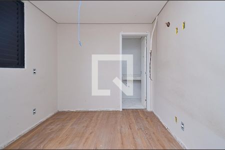 Suíte de apartamento à venda com 2 quartos, 60m² em Sagrada Família, Belo Horizonte