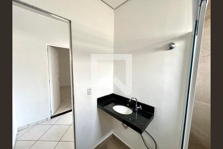 Banheiro  de casa para alugar com 1 quarto, 45m² em Jardim Santa Mena, Guarulhos
