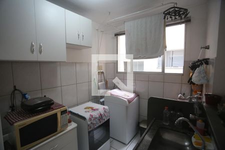 Cozinha de apartamento para alugar com 2 quartos, 45m² em Camargos, Belo Horizonte