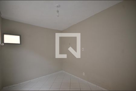Quarto 2   de casa para alugar com 2 quartos, 70m² em Vaz Lobo, Rio de Janeiro