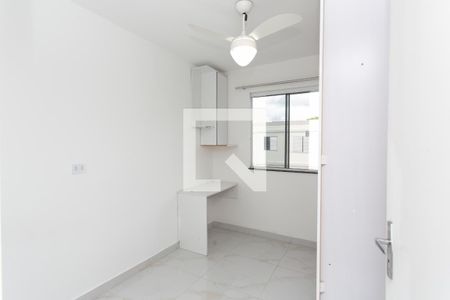 Quarto 2 de apartamento para alugar com 2 quartos, 42m² em Conjunto Residencial José Bonifácio, São Paulo