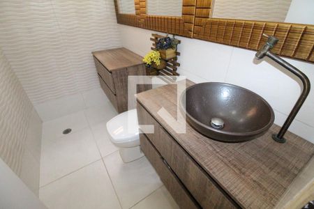 Banheiro de casa para alugar com 1 quarto, 125m² em Vila Industrial, São José dos Campos