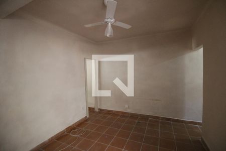 Sala de casa para alugar com 2 quartos, 872m² em Olinda, Nilópolis