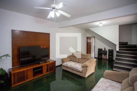 Sala de TV Casa 1 de casa à venda com 5 quartos, 250m² em Jardim das Laranjeiras (zona Sul), Diadema