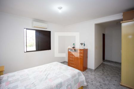 Quarto Suite Casa 1 de casa à venda com 5 quartos, 250m² em Jardim das Laranjeiras (zona Sul), Diadema