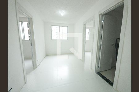 Sala de apartamento para alugar com 2 quartos, 34m² em Usina Piratininga, São Paulo