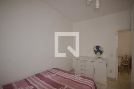 Quarto 2 de casa para alugar com 2 quartos, 325m² em Vila Valqueire, Rio de Janeiro