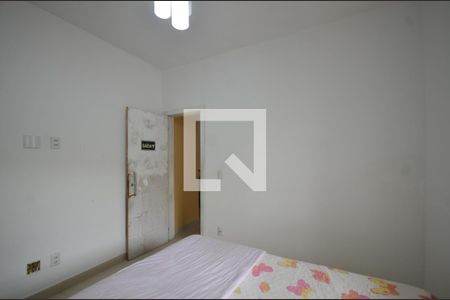 Quarto1 de casa para alugar com 2 quartos, 325m² em Vila Valqueire, Rio de Janeiro