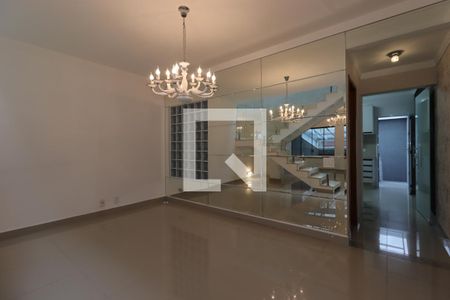 Sala de casa à venda com 3 quartos, 210m² em Parque das Nações, Santo André