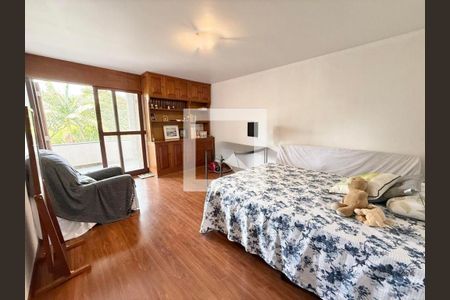 Casa à venda com 4 quartos, 400m² em Jardim Guedala, São Paulo