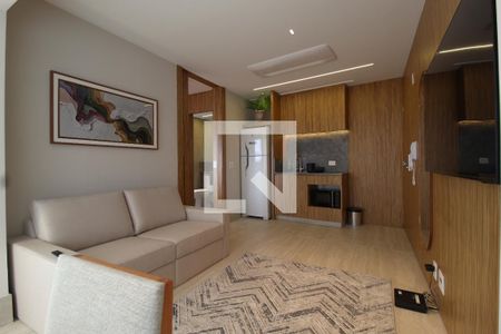 Sala/Cozinha de apartamento para alugar com 1 quarto, 36m² em Indianópolis, São Paulo