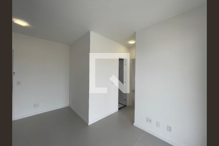 Sala e Cozinha de apartamento para alugar com 2 quartos, 44m² em Jardim Maringa, São Paulo