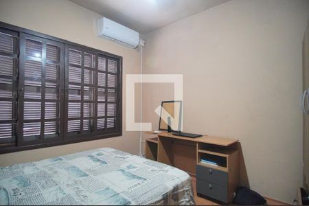 Quarto 1 de casa à venda com 3 quartos, 200m² em Cristo Rei, São Leopoldo