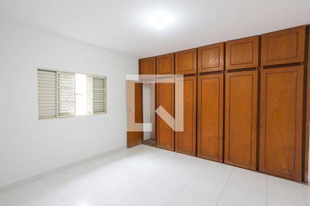 Suite de casa para alugar com 3 quartos, 240m² em Santa Mônica, Uberlândia