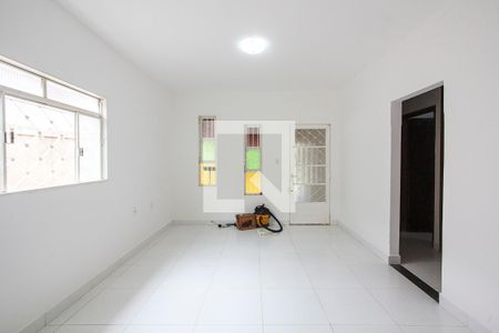 Sala de casa para alugar com 3 quartos, 240m² em Santa Mônica, Uberlândia