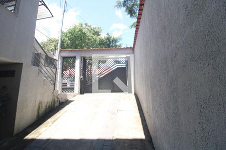 Garagem de casa à venda com 3 quartos, 165m² em Jardim das Flores, São Paulo