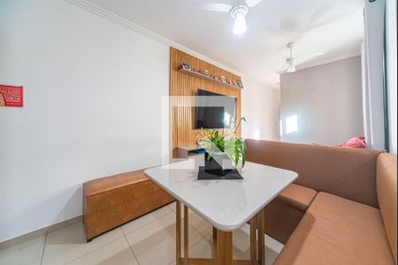 Sala de apartamento à venda com 2 quartos, 55m² em Vila Eldizia, Santo André