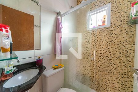 Banheiro  de apartamento à venda com 2 quartos, 55m² em Vila Eldizia, Santo André