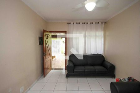 Casa à venda com 3 quartos, 250m² em Jardim Sapopemba, São Paulo